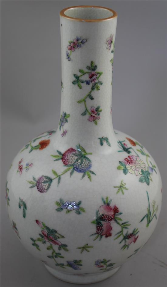 A Chinese famille rose crackleglaze bottle vase, 19th century, 28.5cm